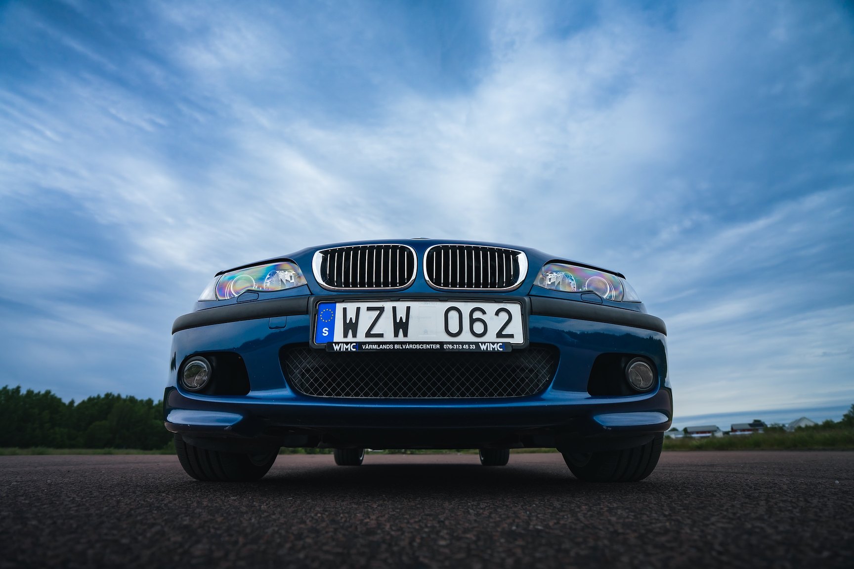 Exterior image of 2003 BMW 330i