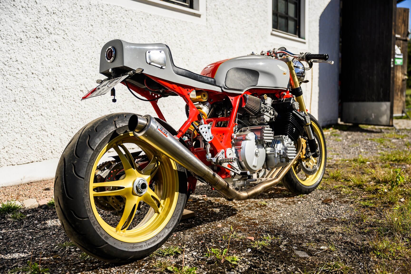 Exterior image of 1981 Honda CBX SC06 Custom