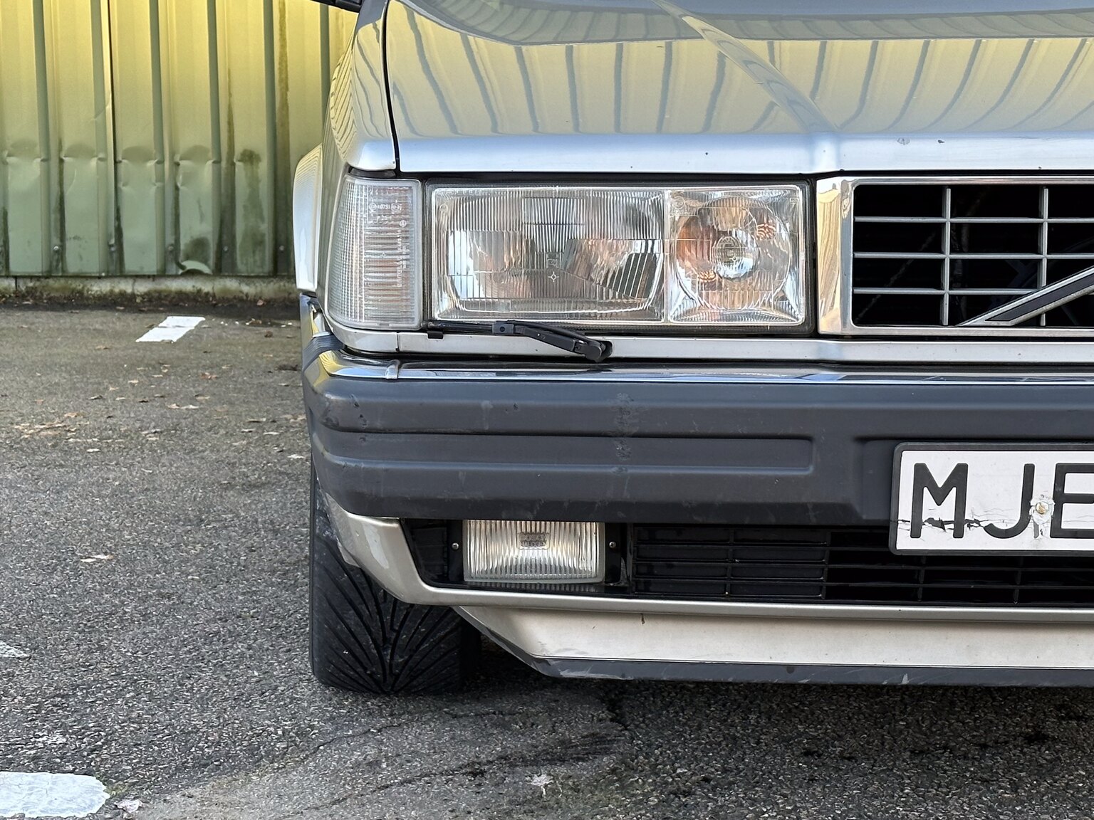 Exteriörbild på 1987 Volvo 780 Bertone