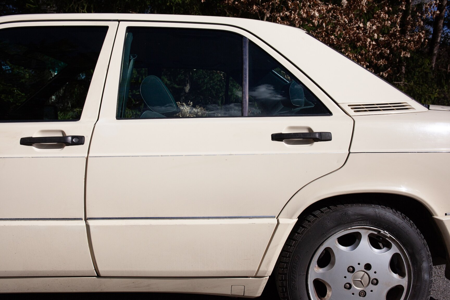 Exteriörbild på 1993 Mercedes-Benz 190 E 2.0