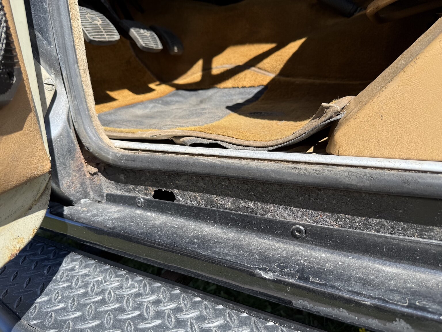 Interior image of 1985 Land Rover Range Rover 3.5 V8