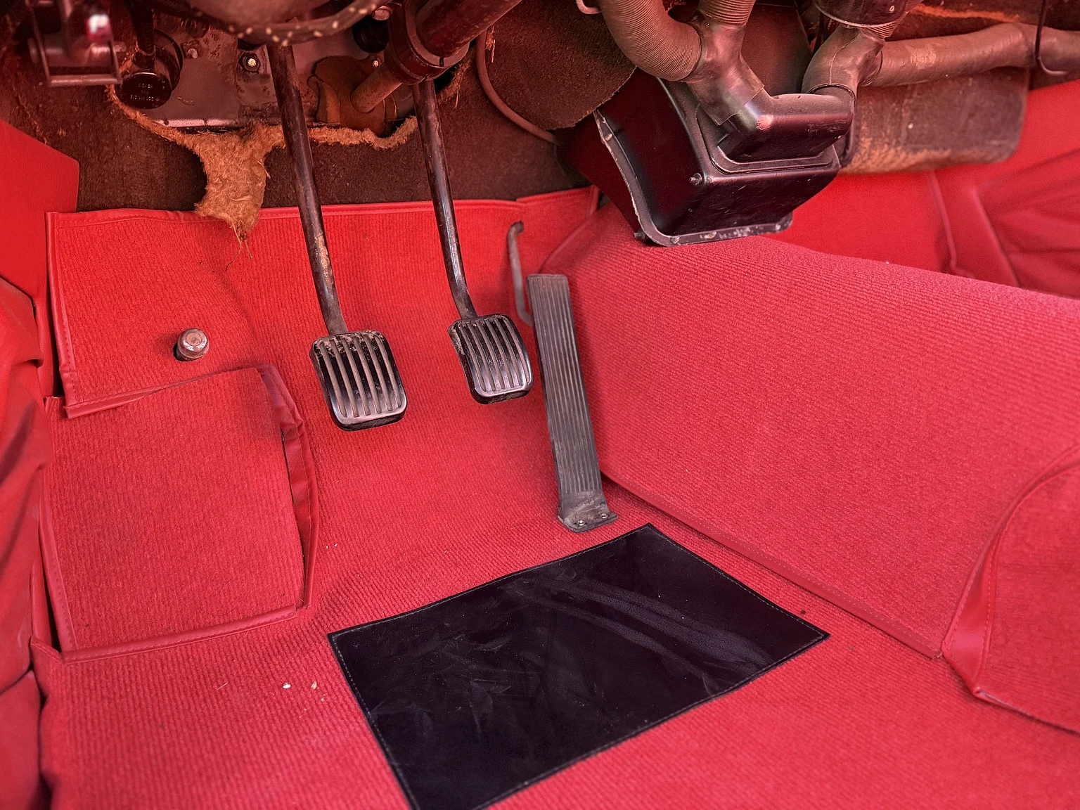 Interior image of 1966 Volvo P 1800S (9)