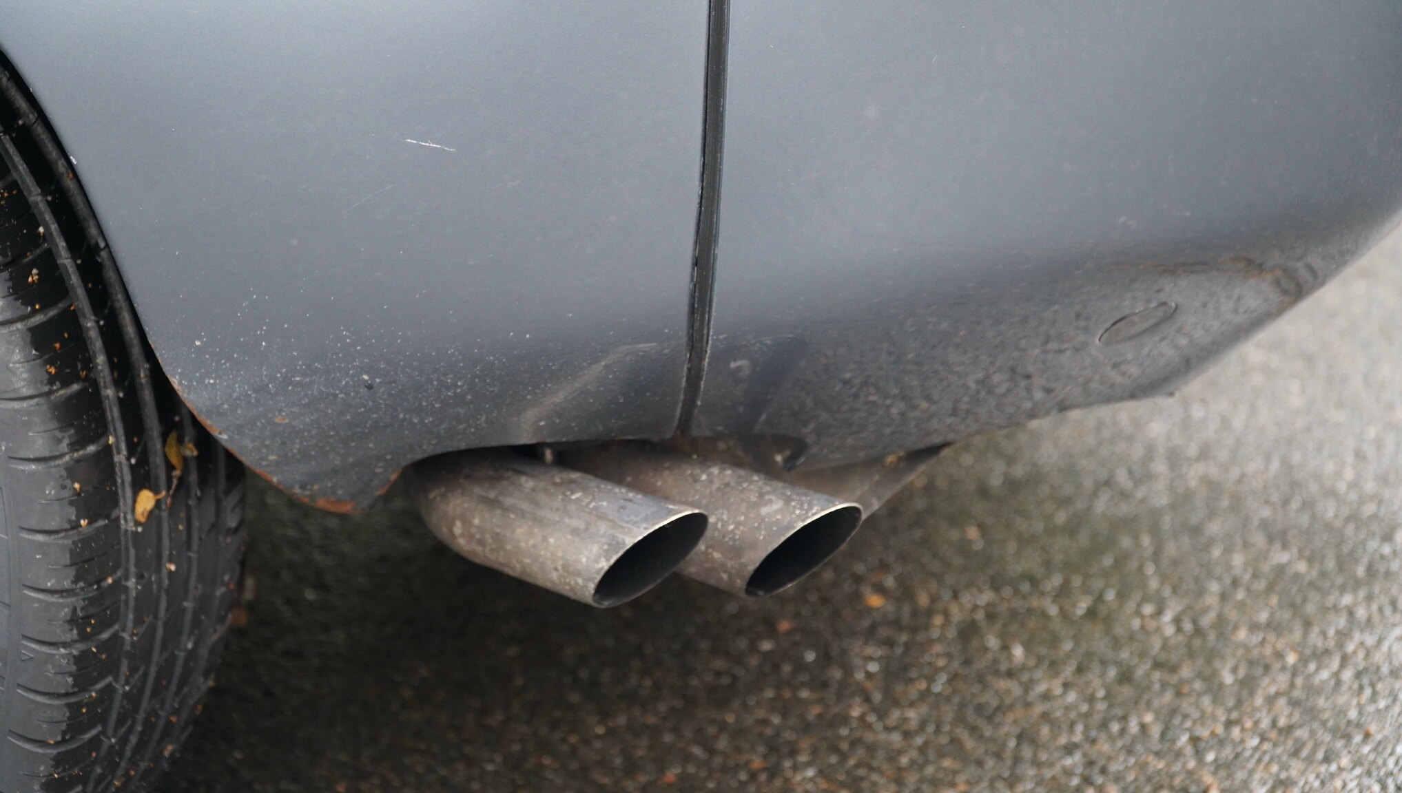 Exteriörbild på 1983 Porsche 928S (64)