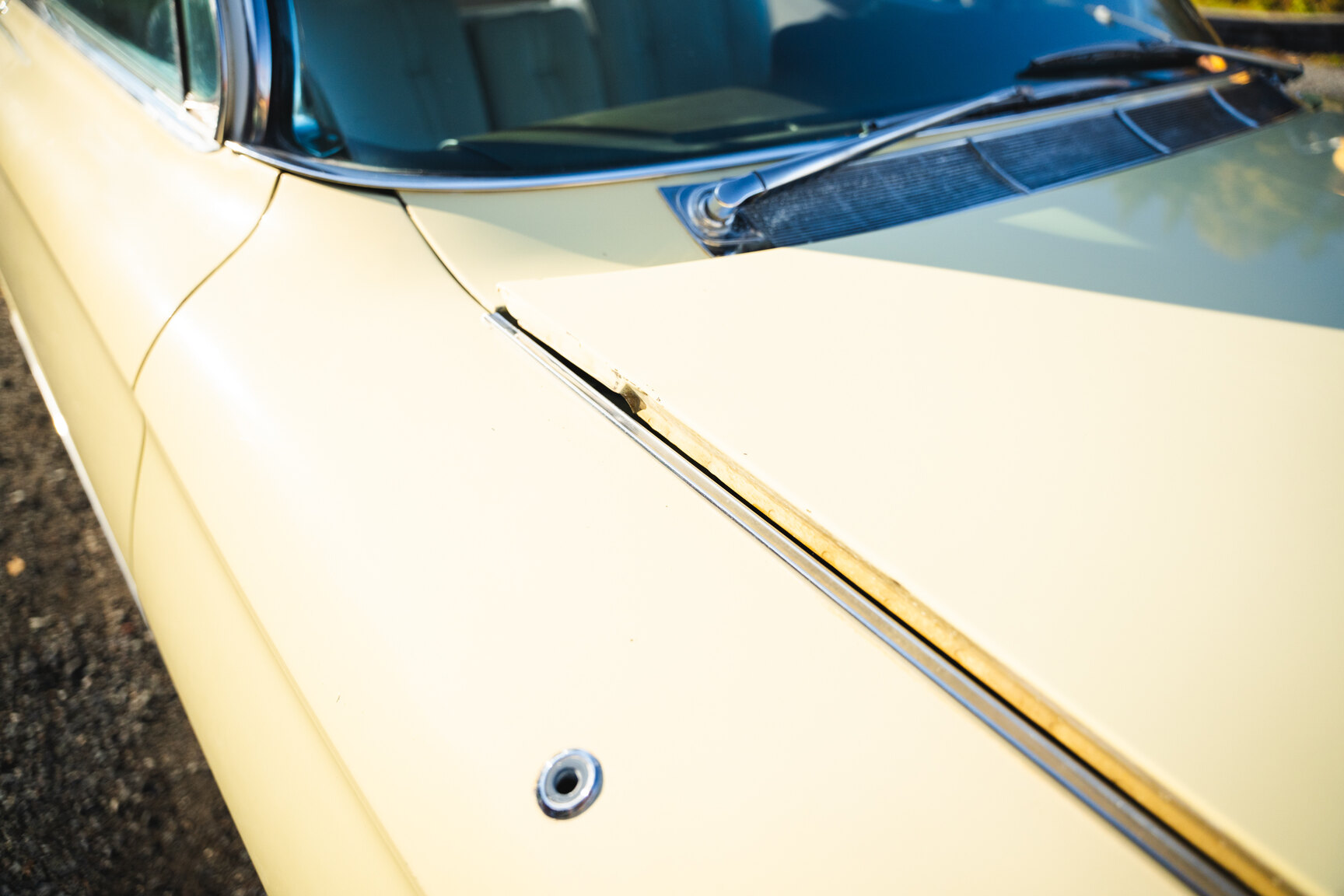 Exteriörbild på 1962 Cadillac Coupé De Ville