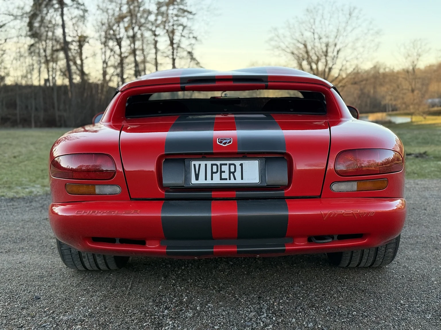 Exterior image of 1994 Chrysler Viper (15)