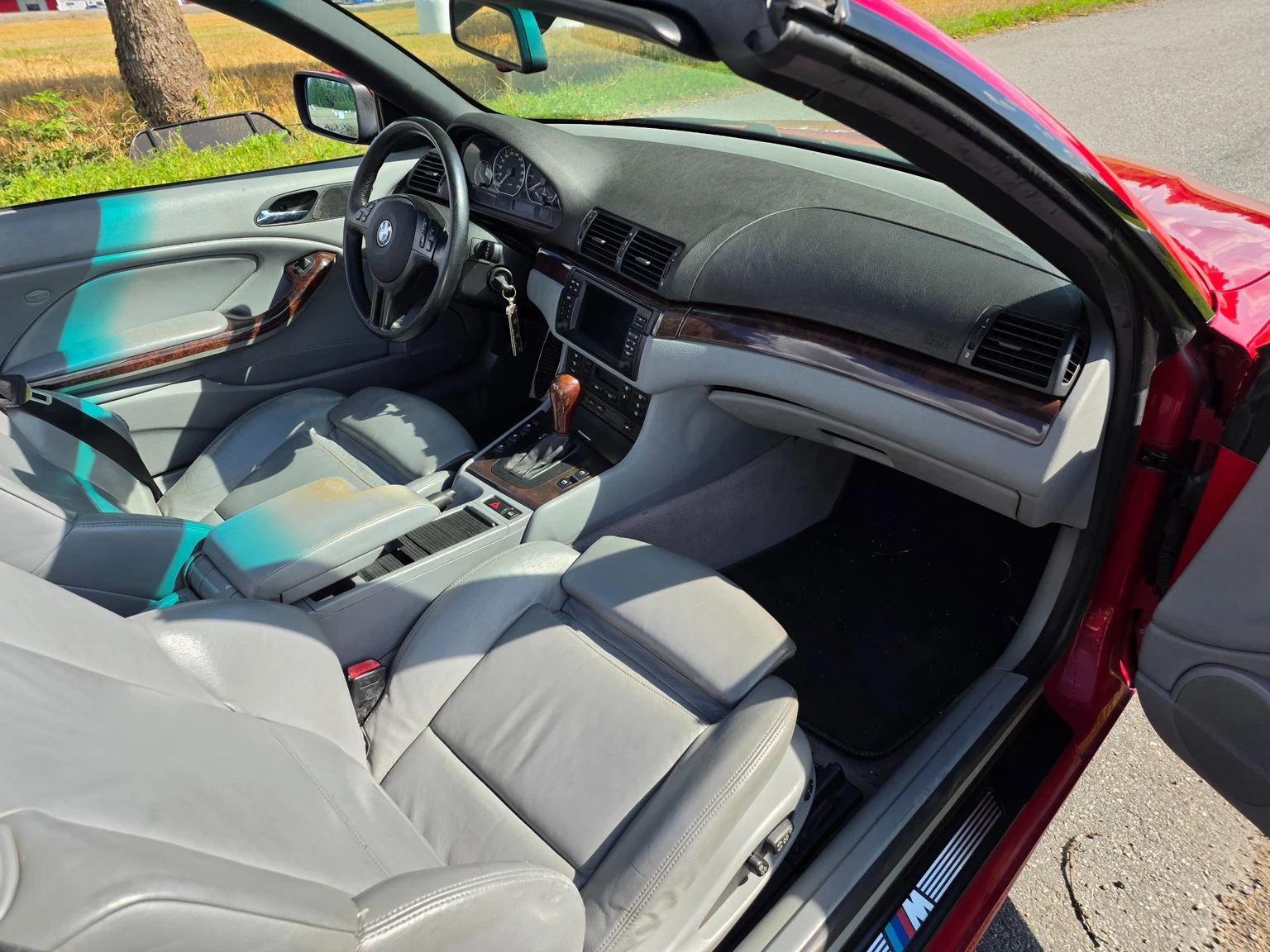 Innenraumfoto von 2002 BMW 330Ci Convertible (40)