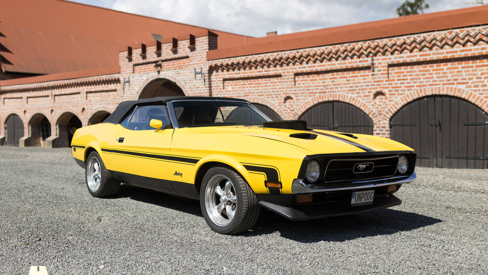 Exterior image of 1971 Ford Mustang 429 Cabriolet (9)