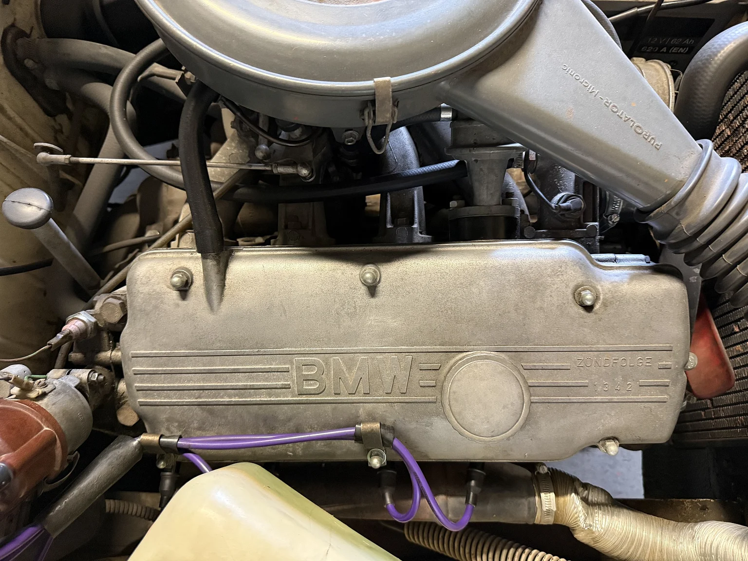 Image of 1970 BMW New Class 4-dörrars Sedan (14) mechanics
