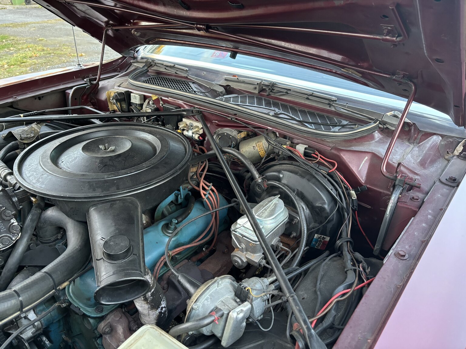 Image of 1976 Chrysler Cordoba mechanics