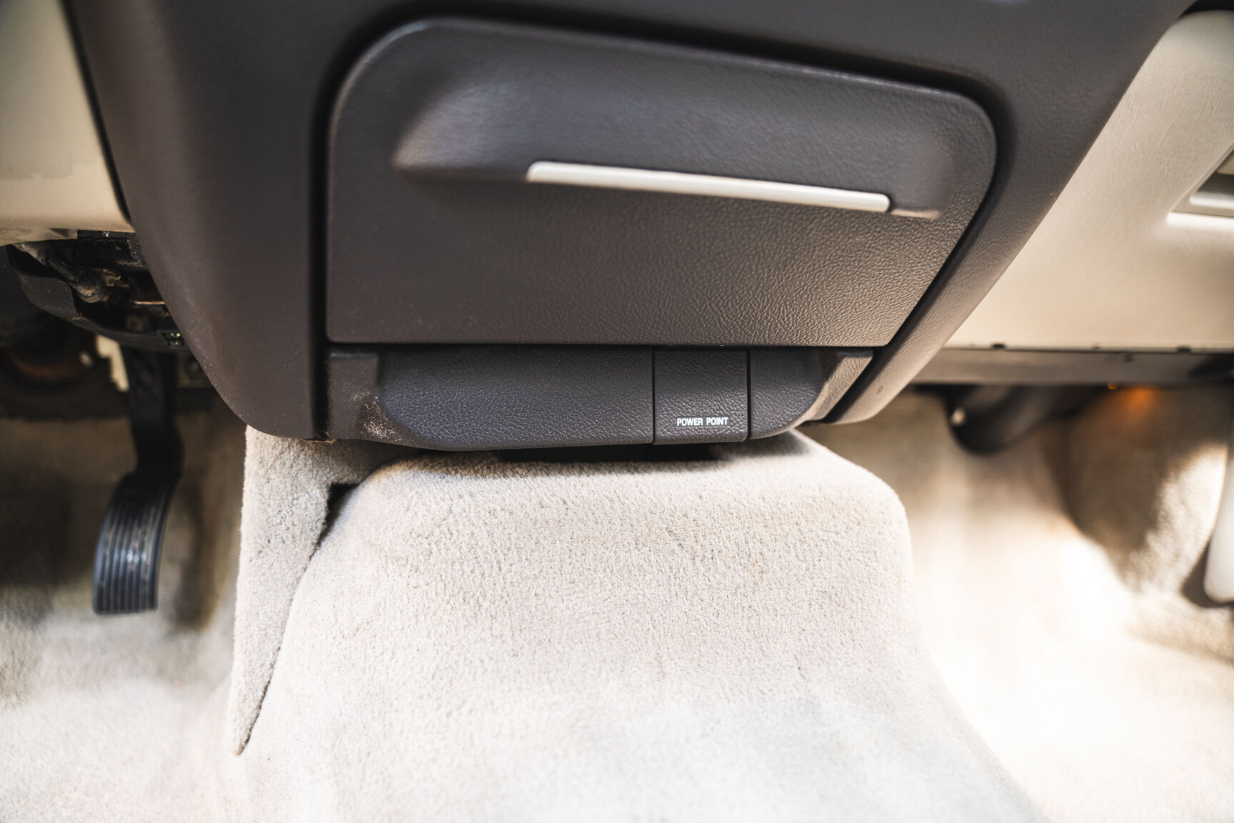 Interior image of 2003 Lincoln Town Car