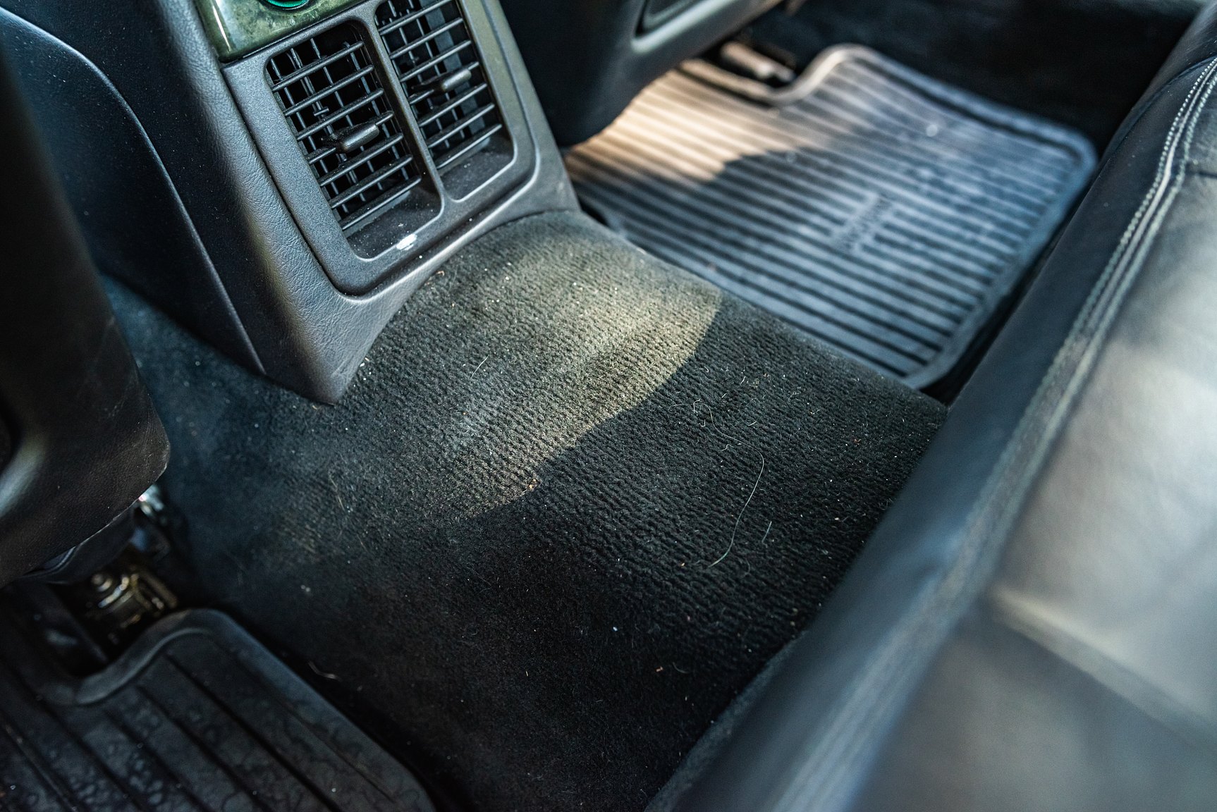 Interior image of 2001 Jaguar XJR