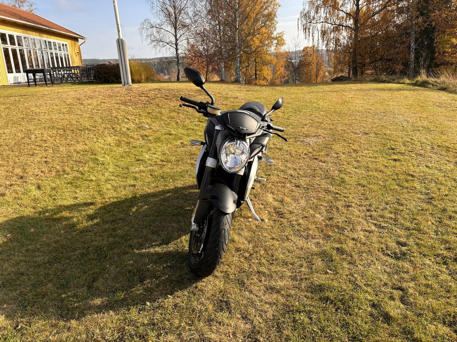 Exterior image of 2014 MV Agusta Brutale 675