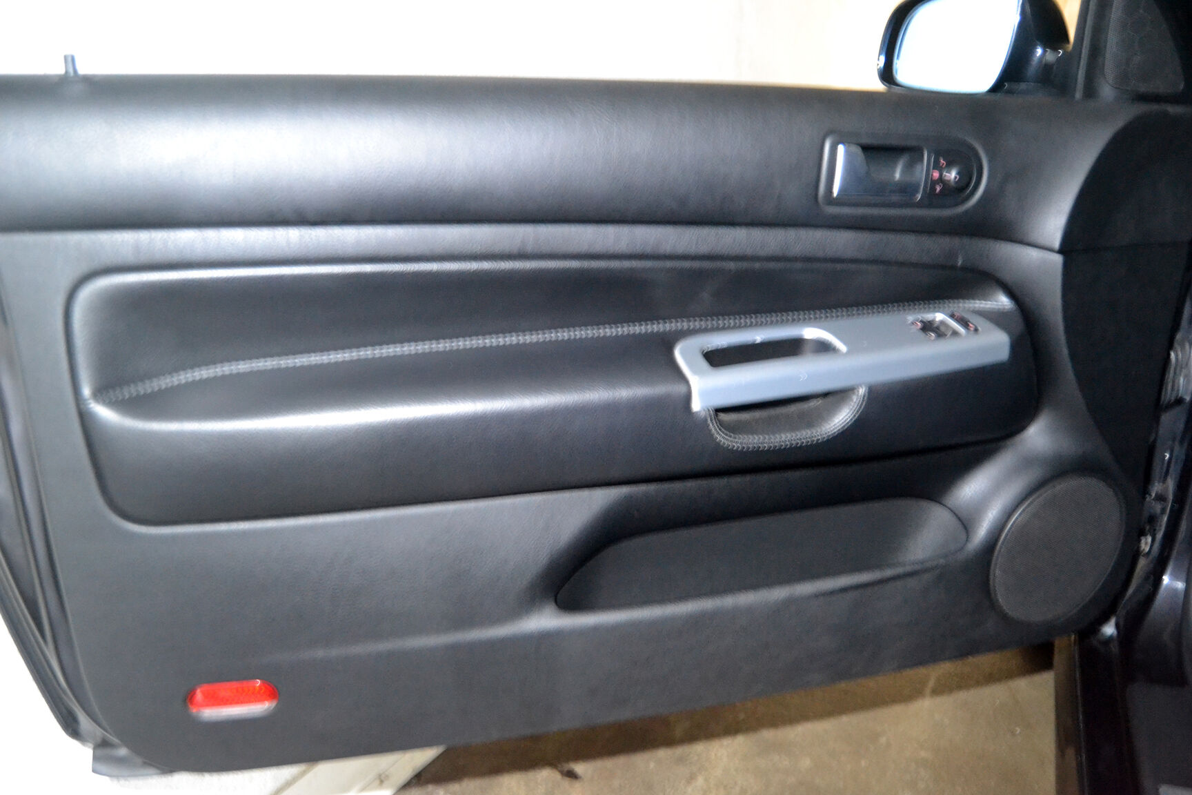 Interiörbild 2003 Volkswagen Golf R32 MK4 (8)