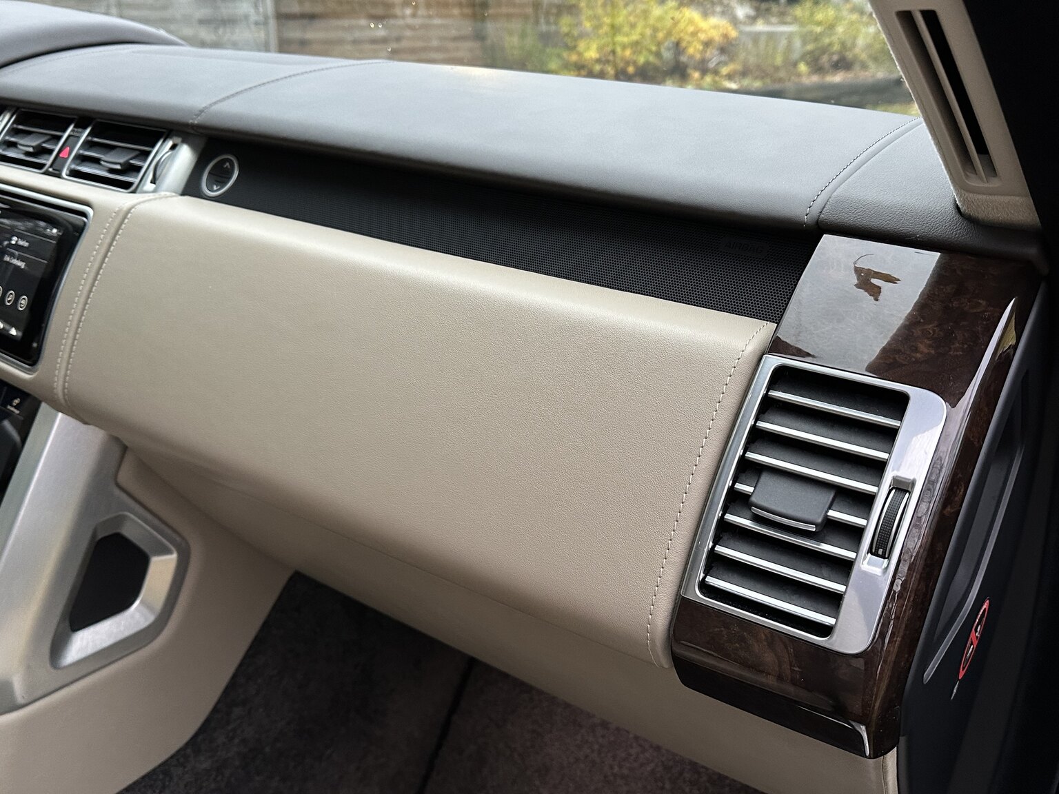 Interiörbild 2019 Range Rover Vouge Autobiography SDV8
