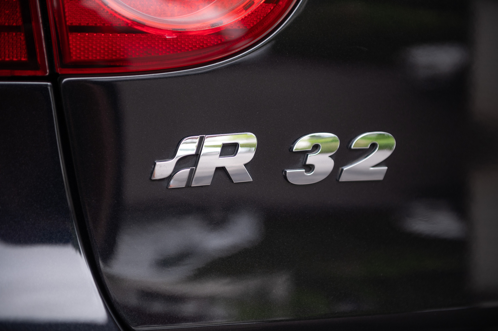 Exterior image of 2006 Volkswagen Golf R32 (62)