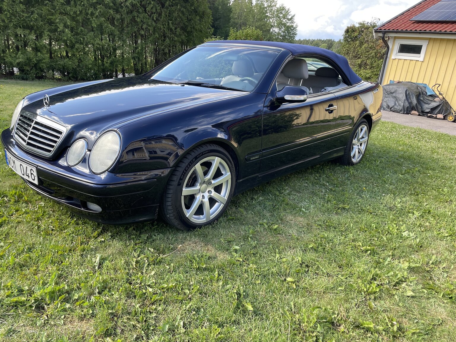 Exteriörbild på 2001 Mercedes-Benz CLK 230 Kompressor