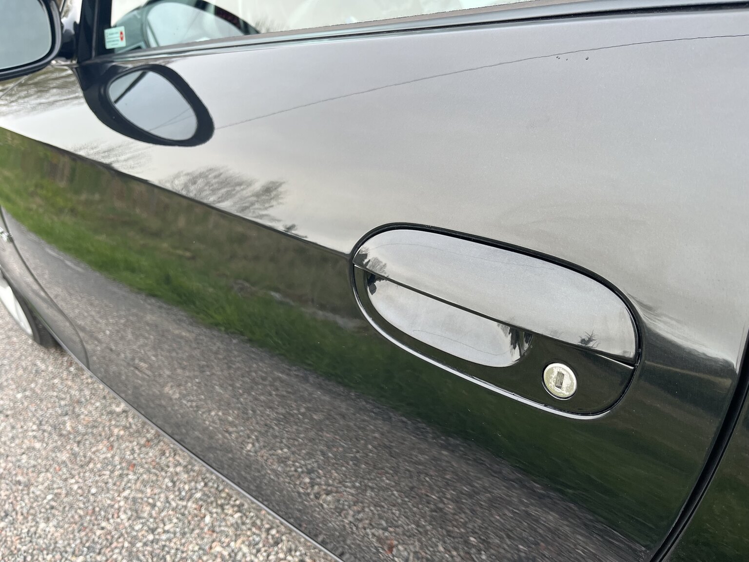 Exterior image of 2007 BMW Z4 3.0Si Coupé