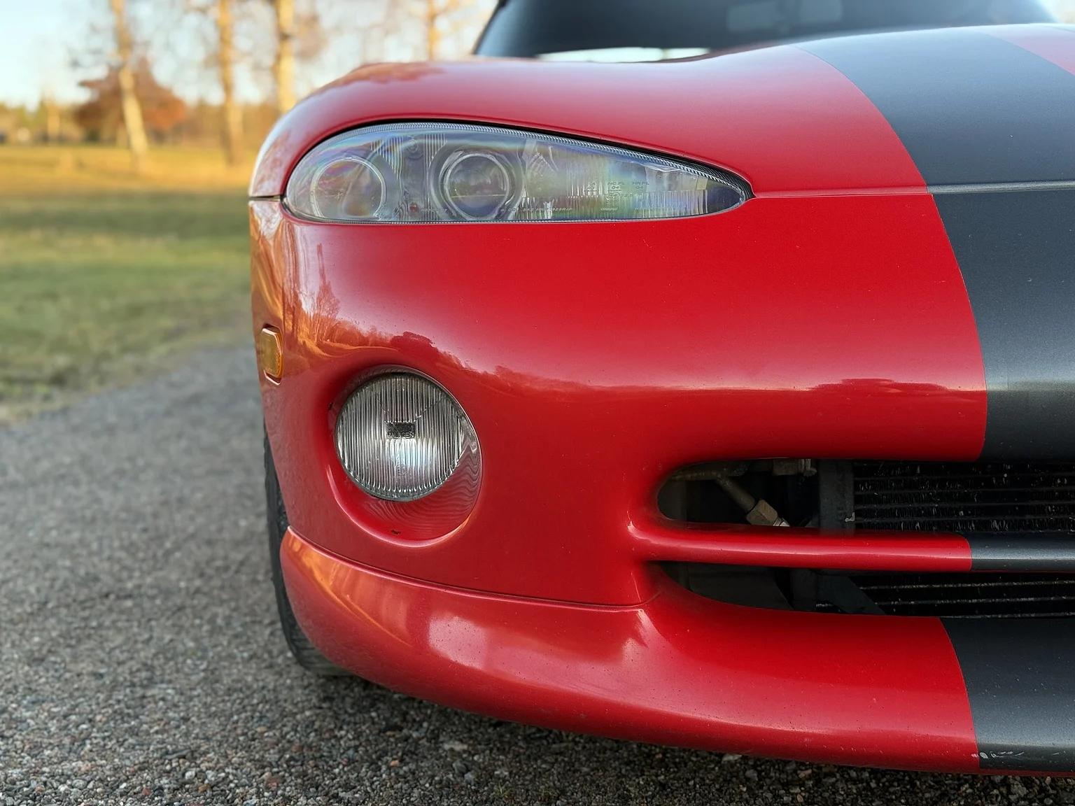 Exterior image of 1994 Chrysler Viper (27)