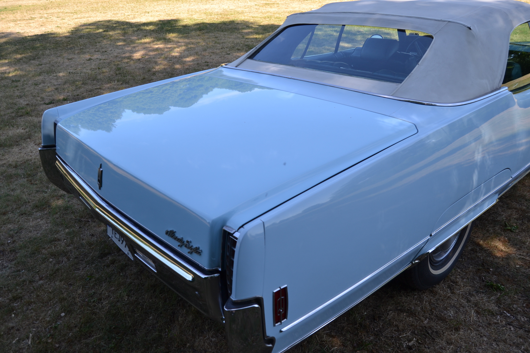 Exterior image of 1970 Oldsmobile Ninety eight Convertible (30)