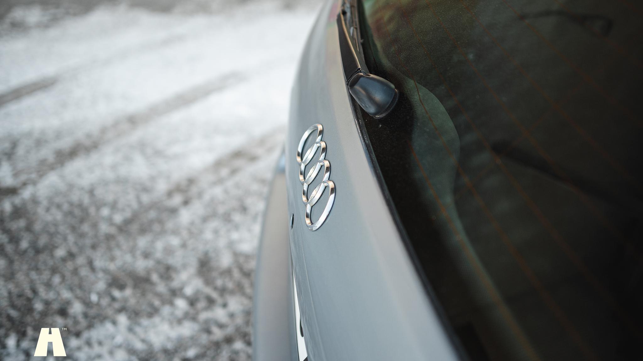 Exterior image of 2001 Audi RS4 B5 (50)