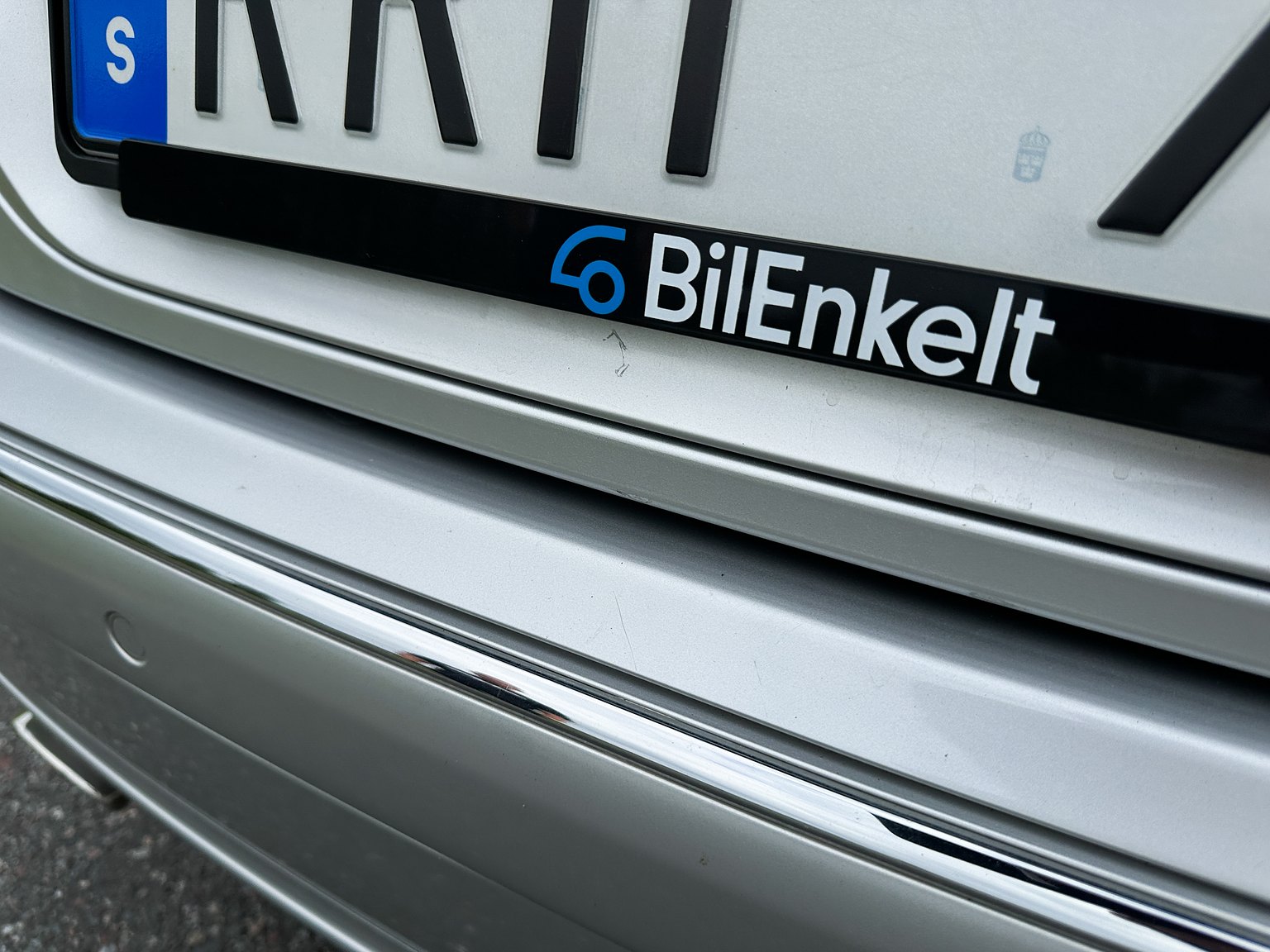 Exterior image of 2000 Mercedes-Benz CL 500