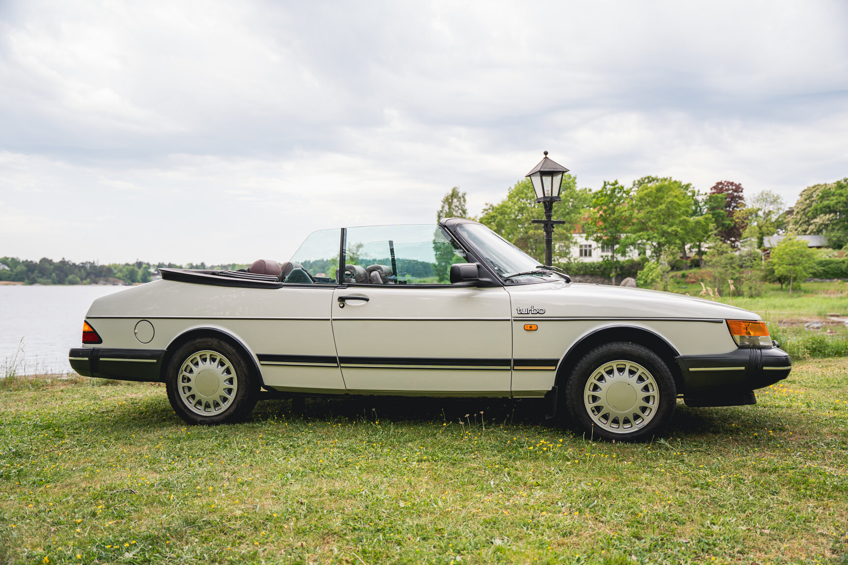 Exterior image of 1987 Saab 900 Turbo Convertible