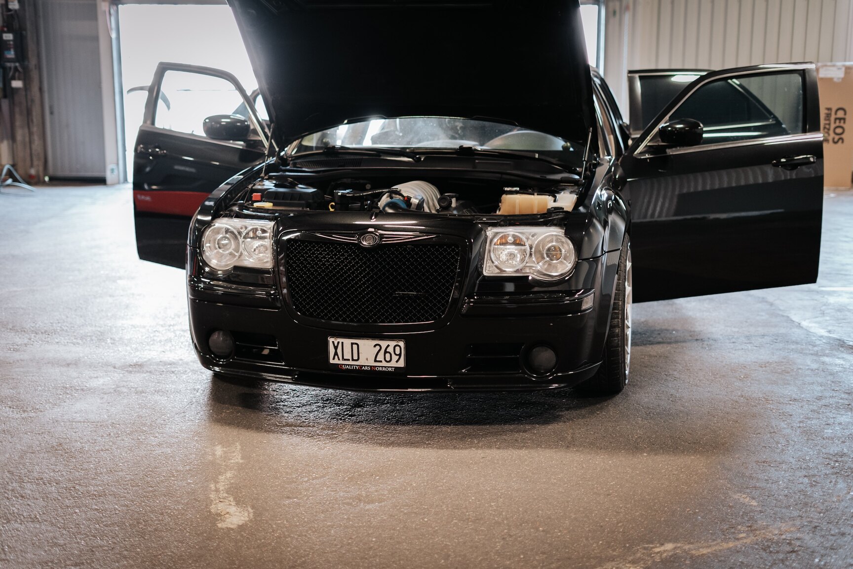 Image of 2006 Chrysler 300C SRT-8 (16) mechanics