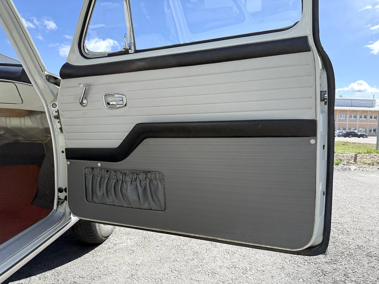 Innenraumfoto von 1965 Volkswagen 1500 Limousine 311 Notchback (75)