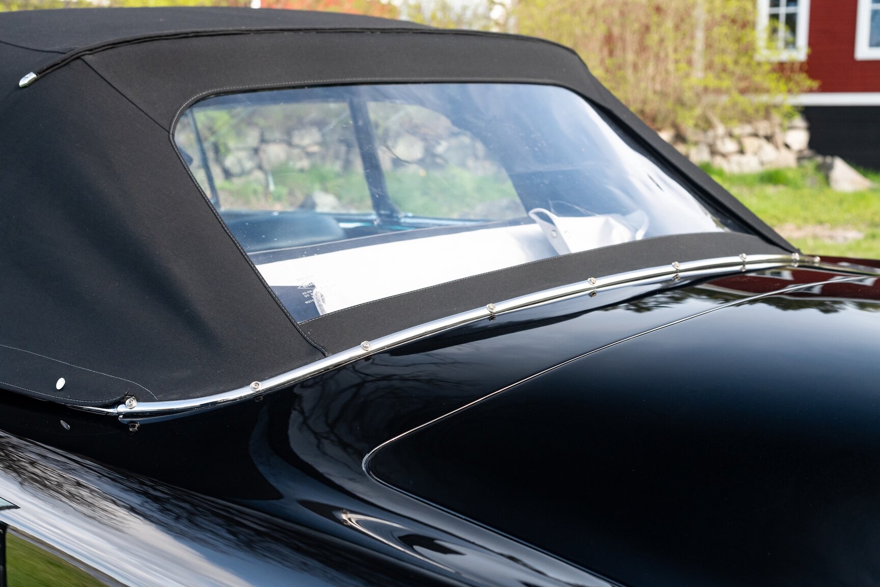 Exterior image of 1955 Packard Caribbean Cabriolet  (49)