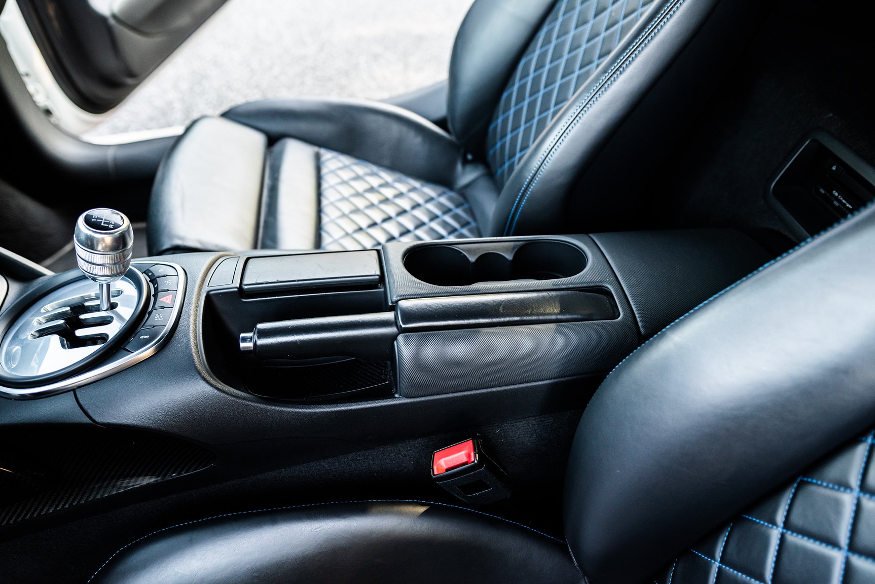Interior image of 2008 Audi R8 4.2 V8 Turbo Manuell