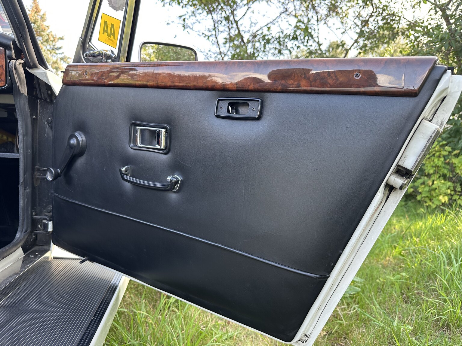 Interior image of 1988 Panther Kallista
