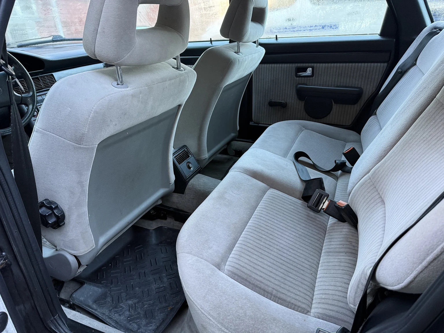 Interiörbild 1990 Audi 100 Avant (12)