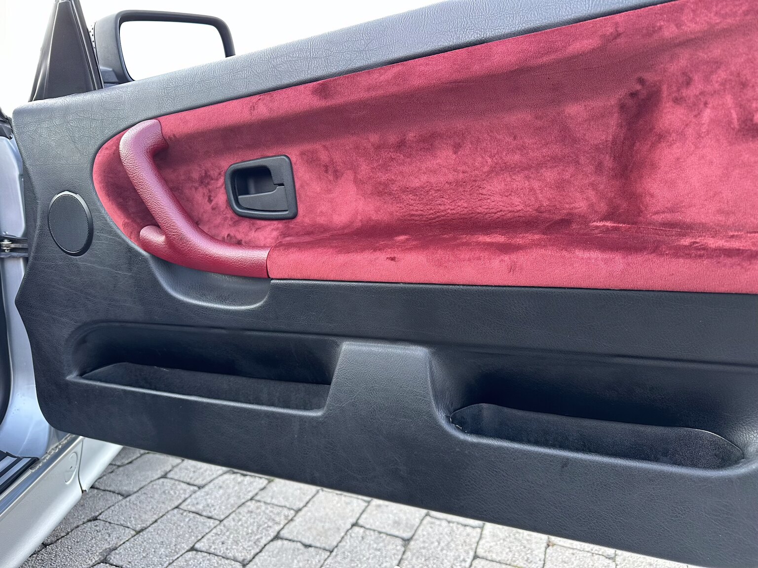 Interior image of 1993 BMW 325i Convertible