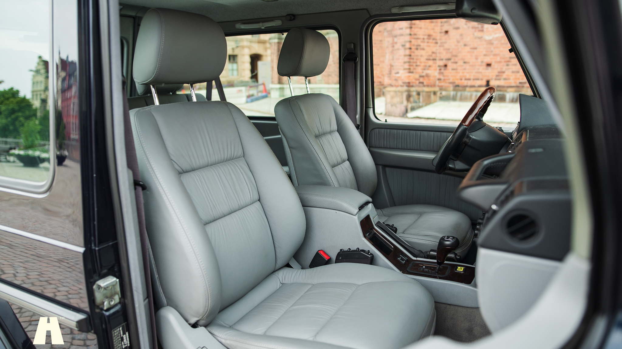 Interiörbild 2004 Mercedes-Benz G400 (KORT)