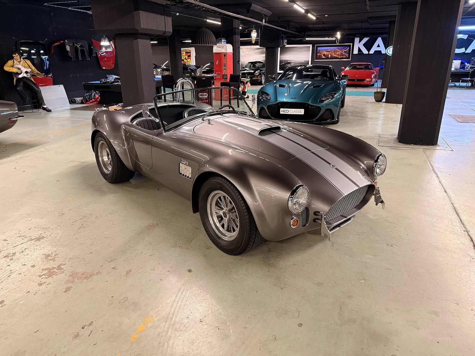 Exteriörbild på 2018 Superformance Cobra (3)