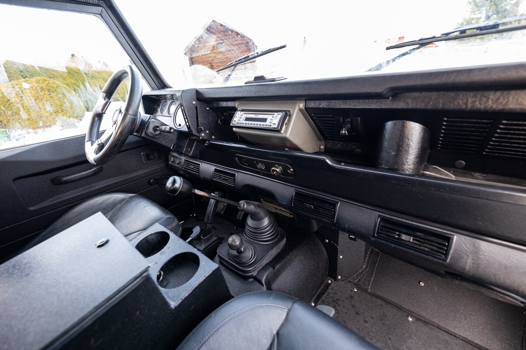 Innenraumfoto von 2000 Land Rover Defender 130