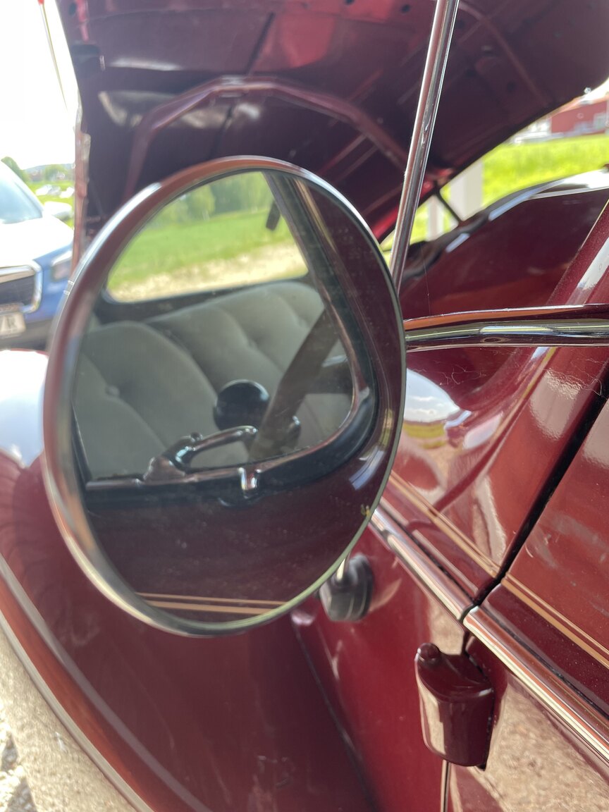 Exterior image of 1940 Hudson Modell 40 Traveller Brougham 