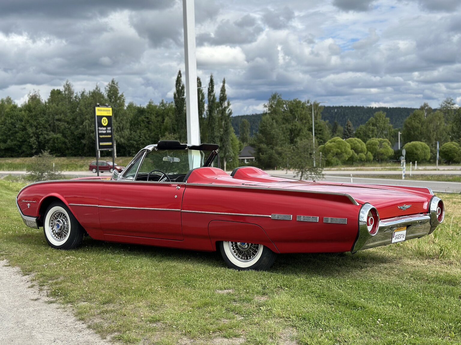 Exteriörbild på 1962 Ford Thunderbird Convertible