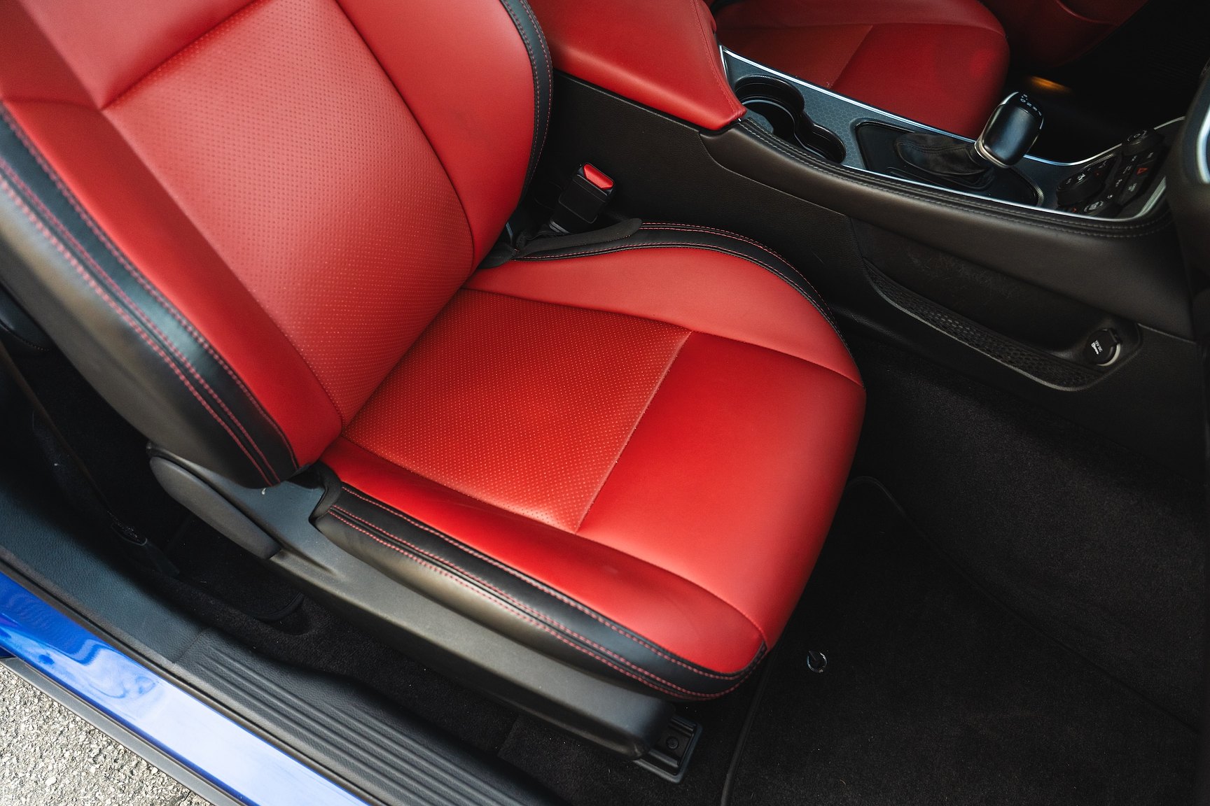 Interior image of 2018 Dodge Challenger R/T 392