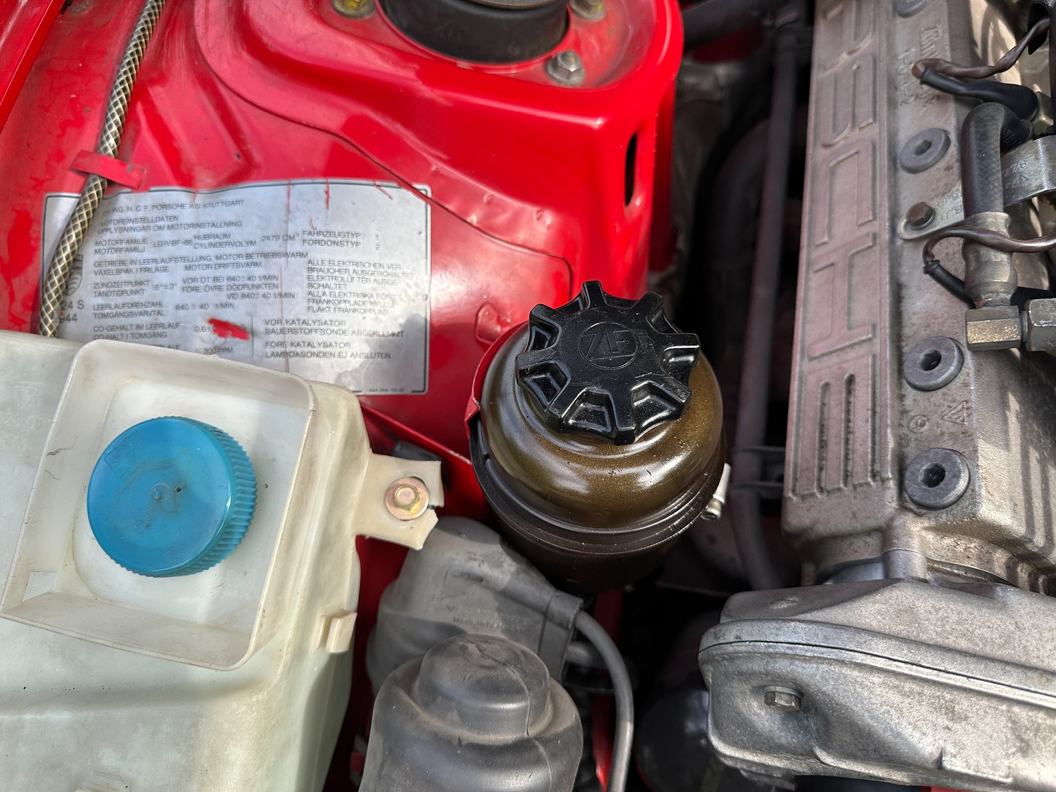 Image of 1988 Porsche 944 mechanics