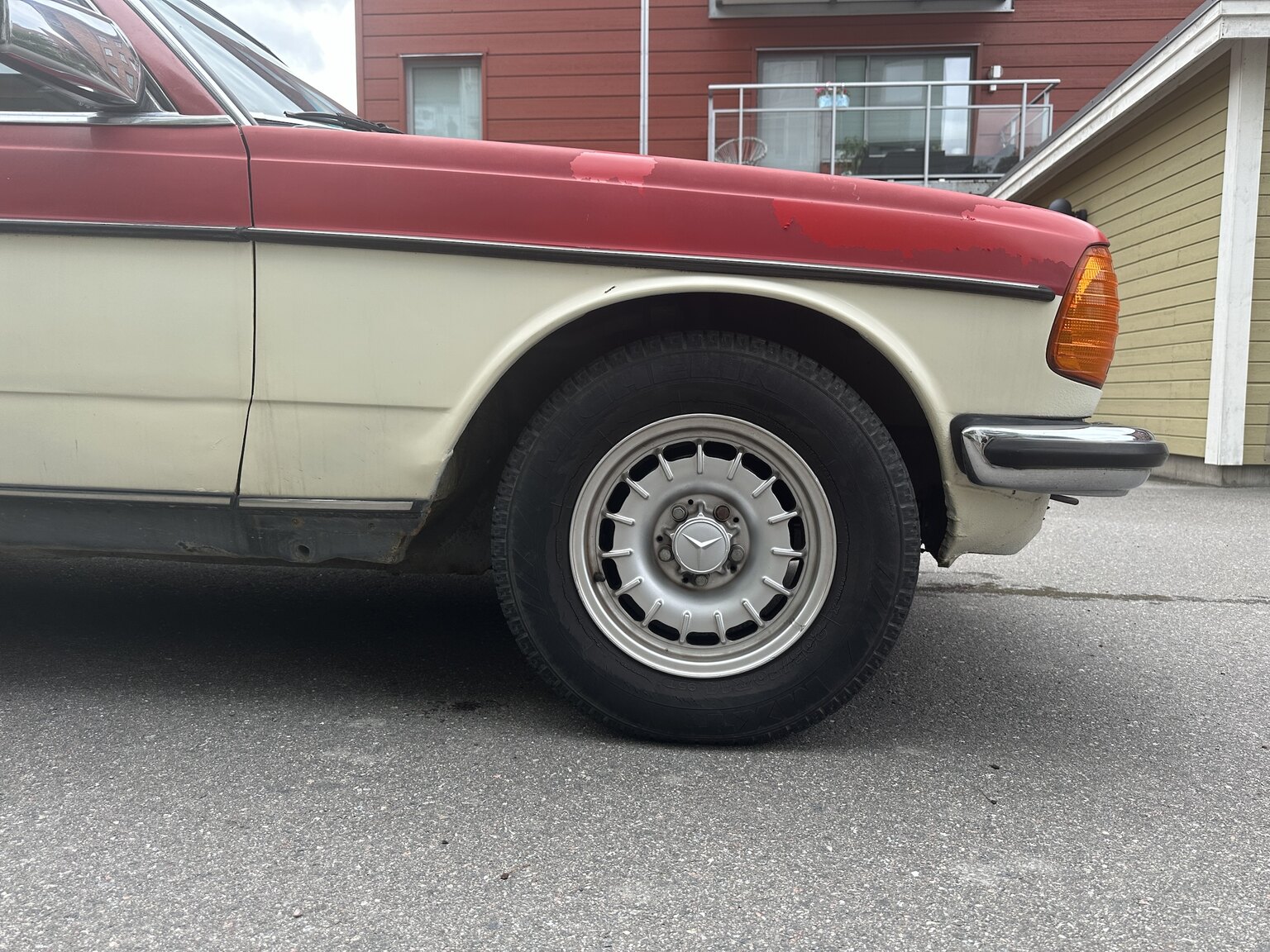 Aussenfoto 1977 Mercedes-Benz 280 CE