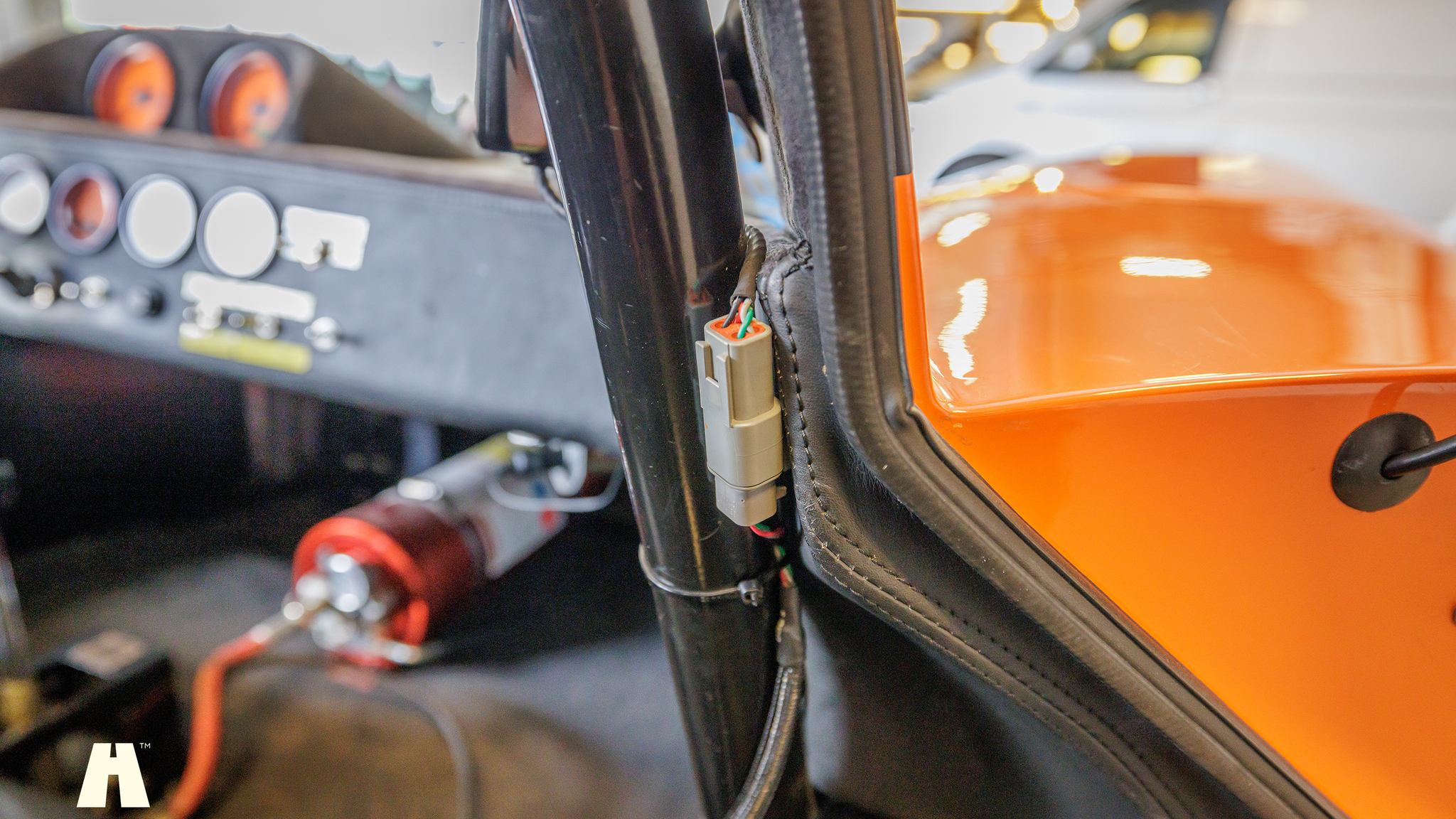 Innenraumfoto von 2006 Ultima GTR (14)