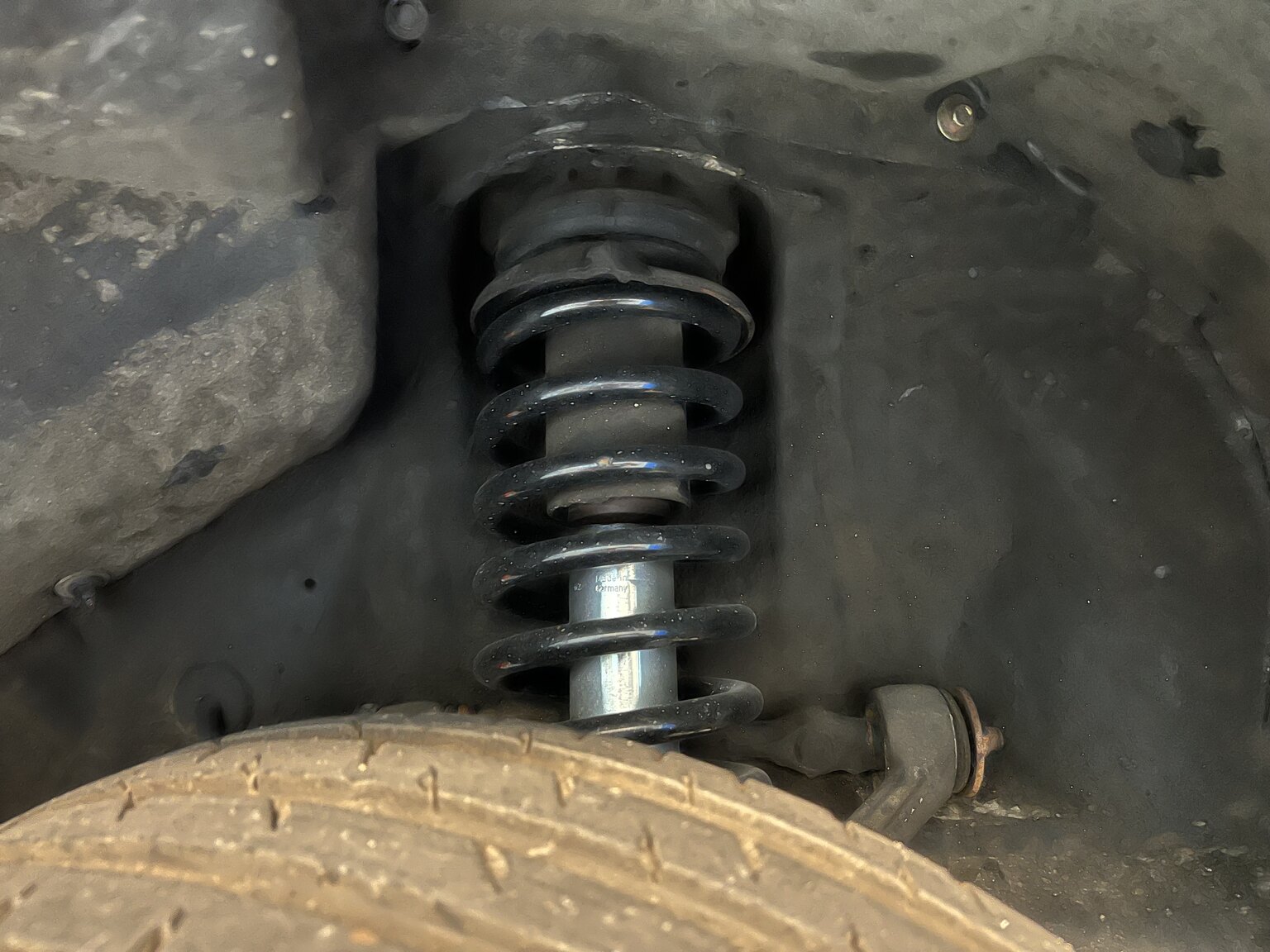 Image of 1993 Porsche 928 GTS mechanics