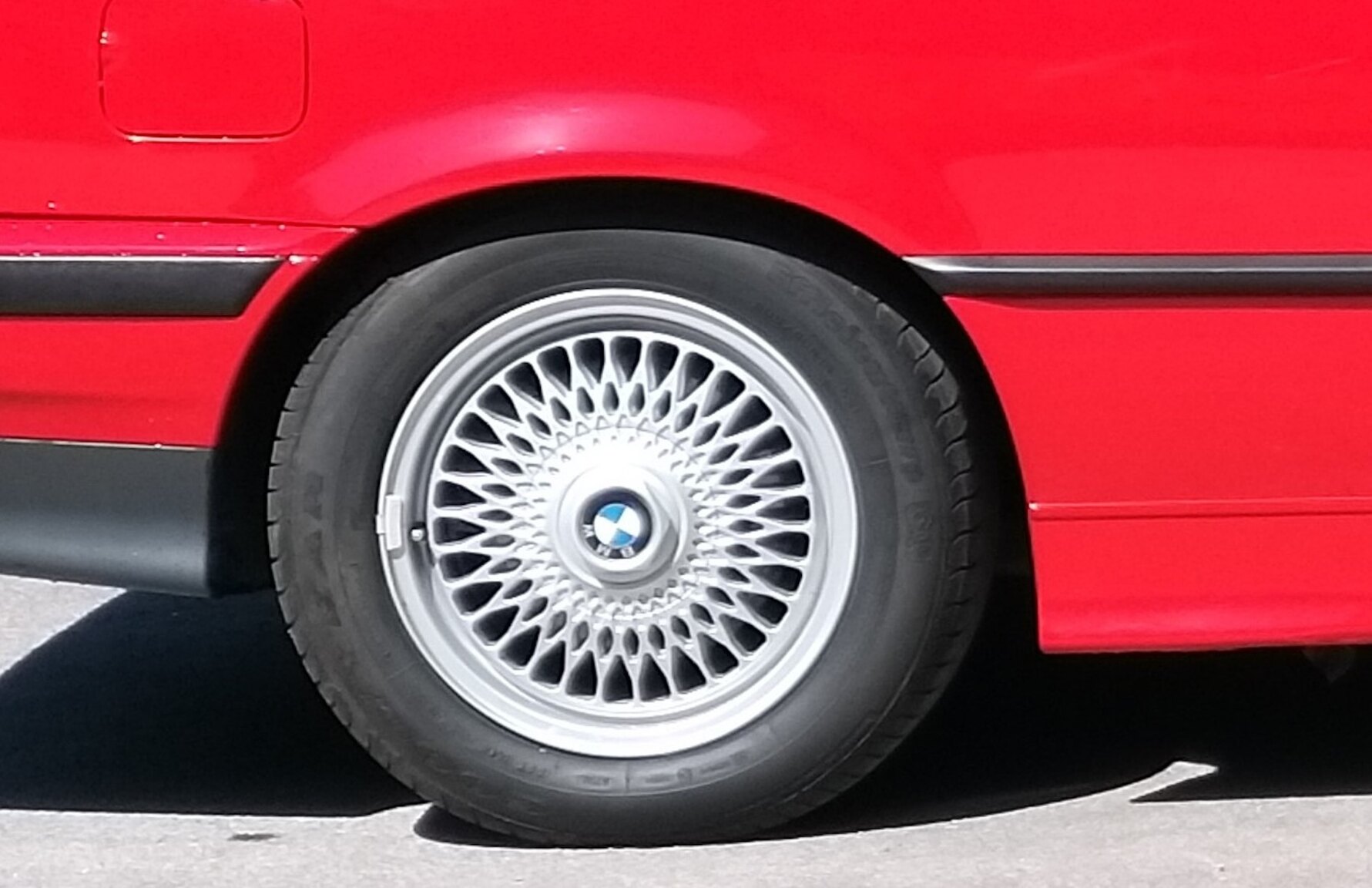 Exteriörbild på 1994 BMW 325iA Convertible