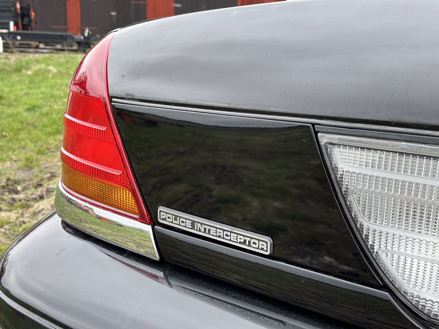 Exteriörbild på 2011 Ford Crown Victoria Police Interceptor