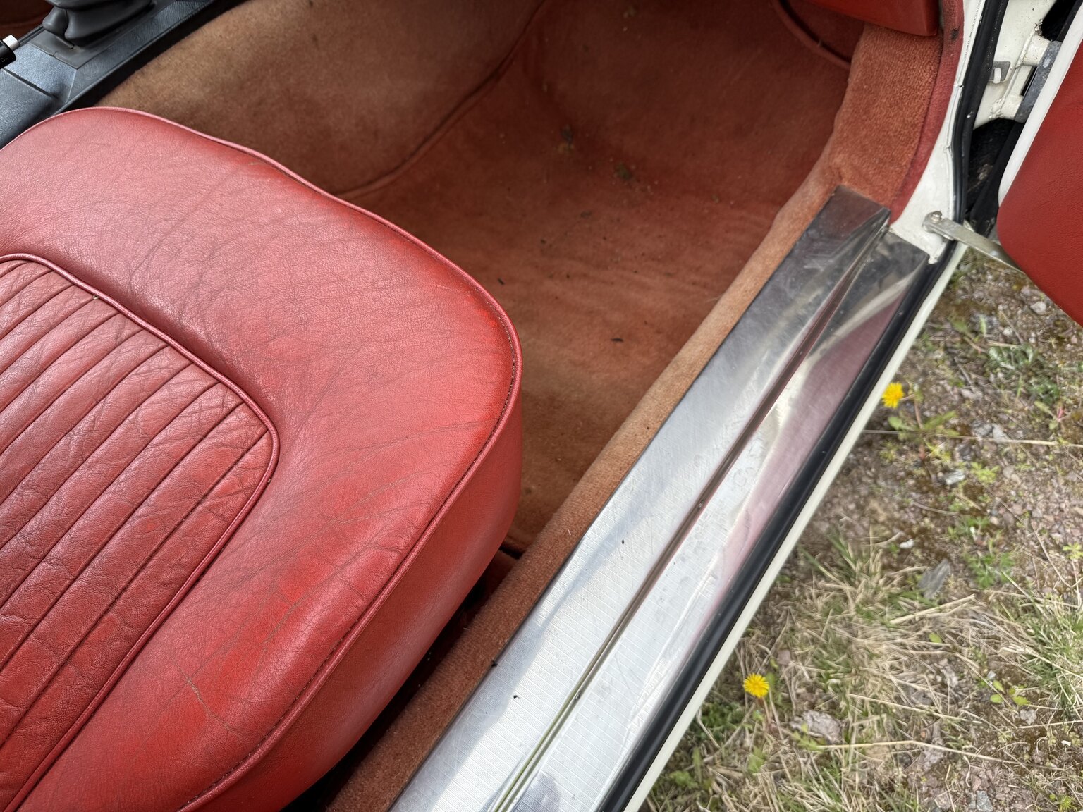 Interior image of 1967 Rover 2000 TC 2.0 OHC