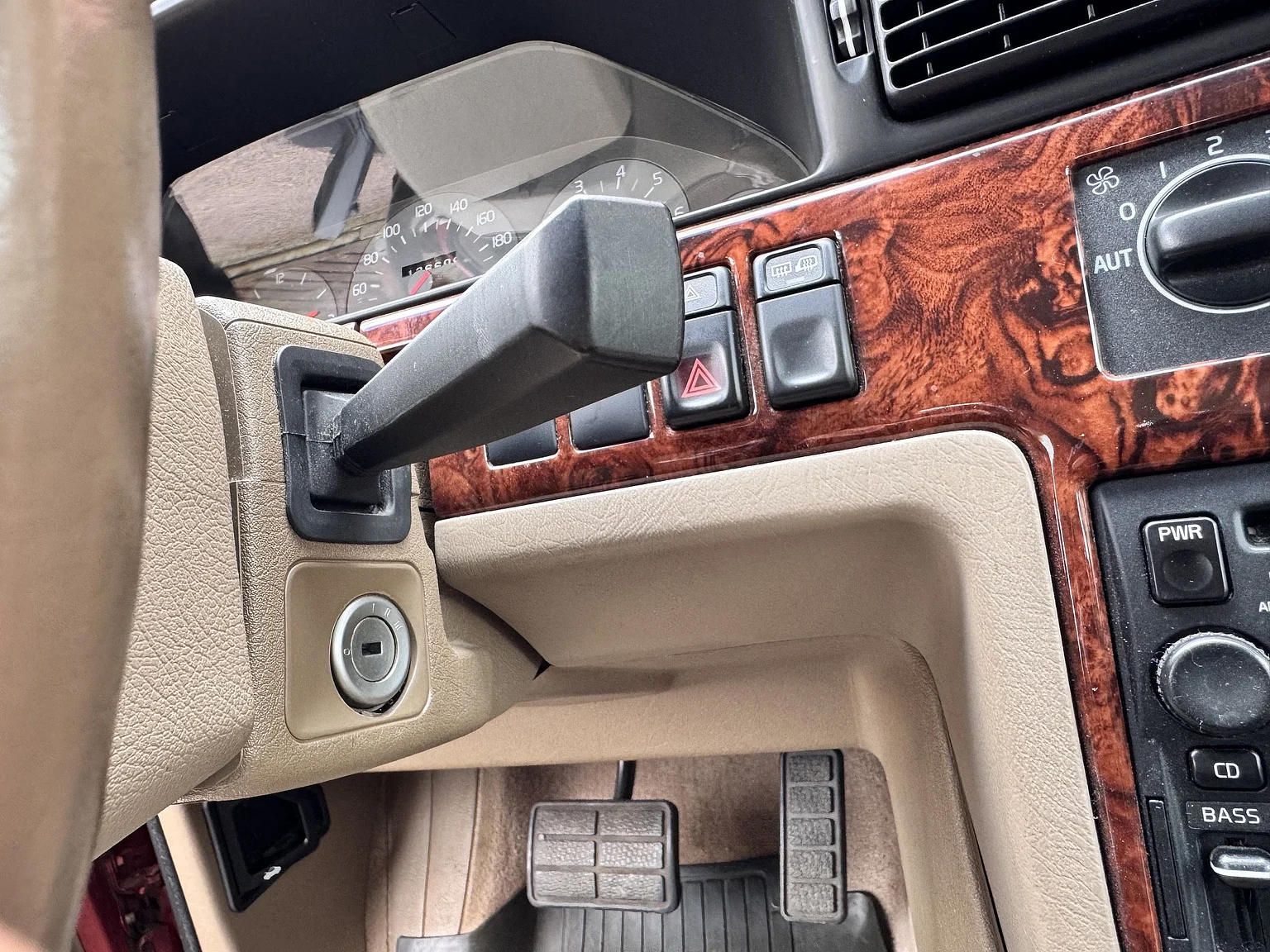 Innenraumfoto von 1998 Volvo S90 3.0 (49)