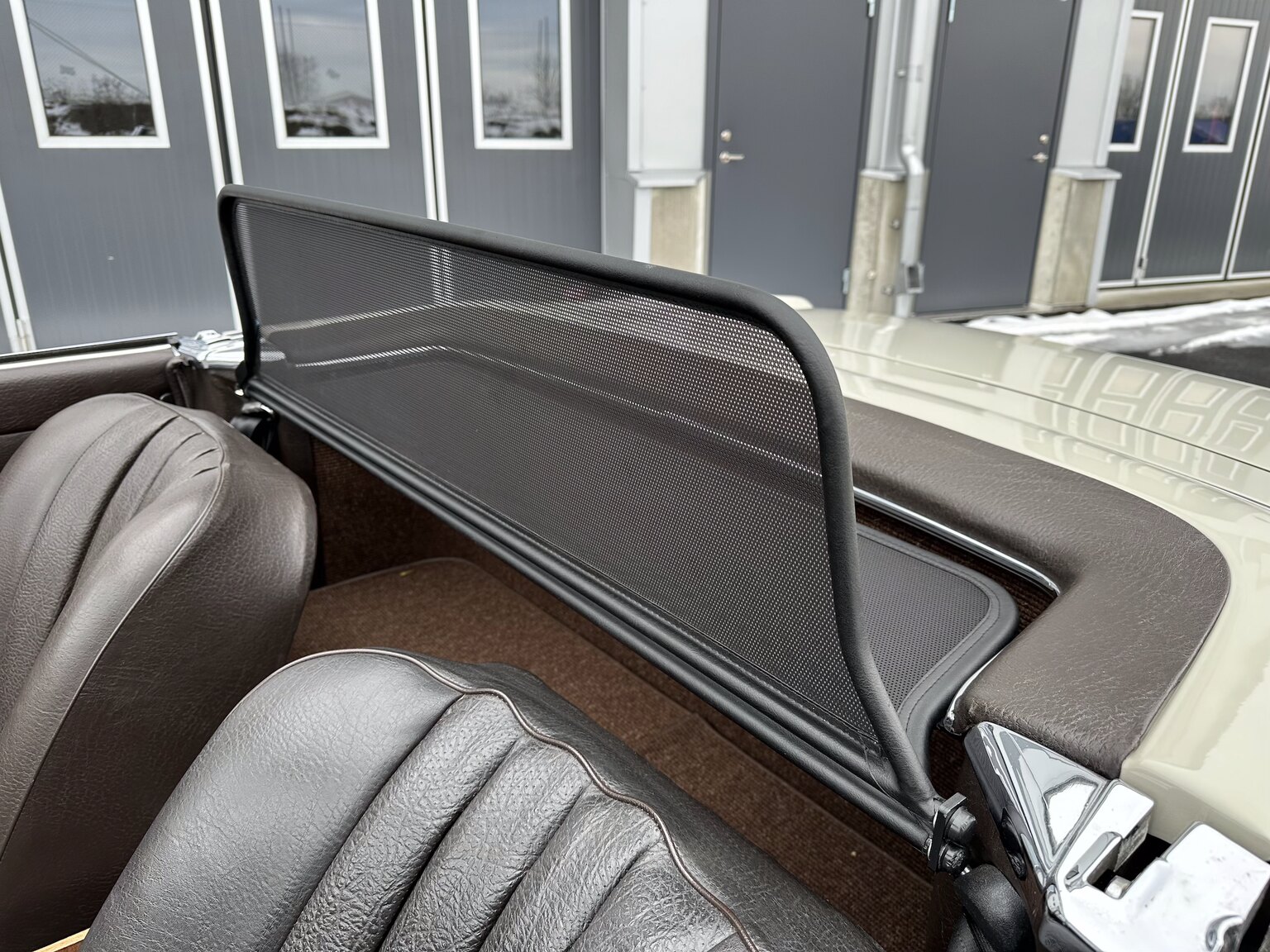 Aussenfoto 1968 Mercedes Benz SL 280 Pagoda