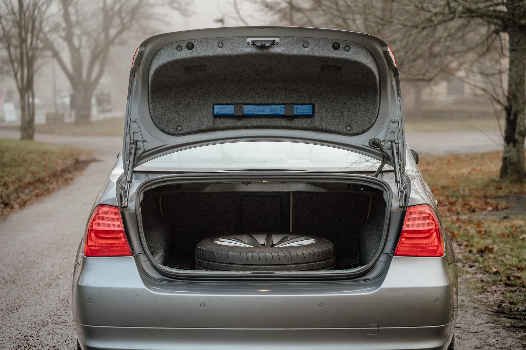 Interiörbild 2010 BMW 325i Sedan (50)