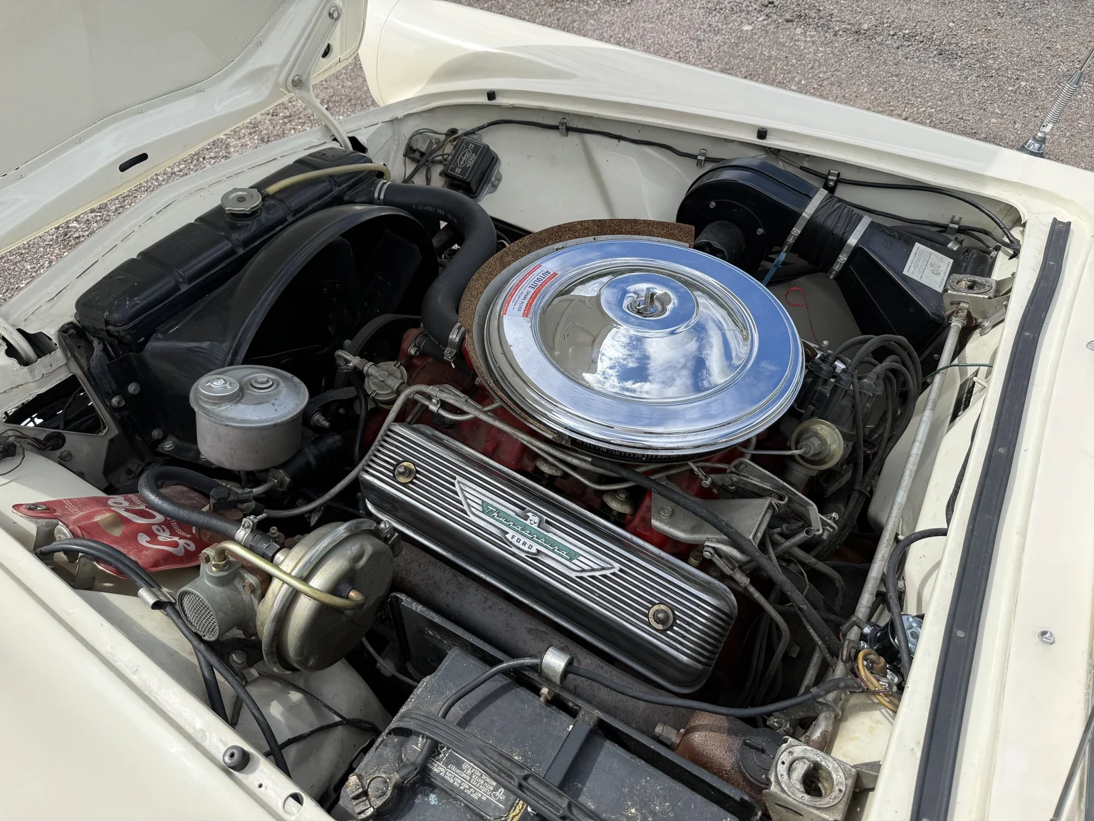 Image of 1957 Ford Thunderbird mechanics (1)